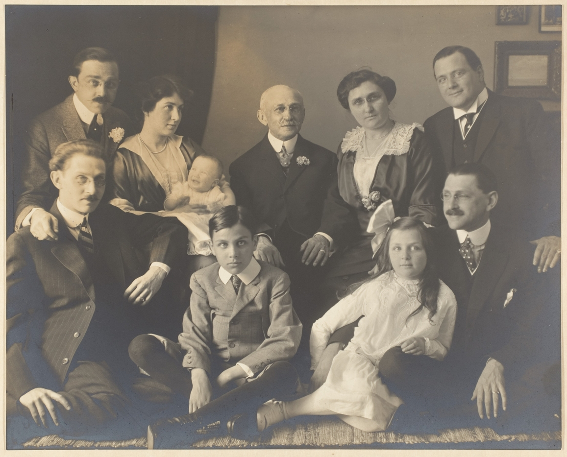 Members of the Haste family C19th